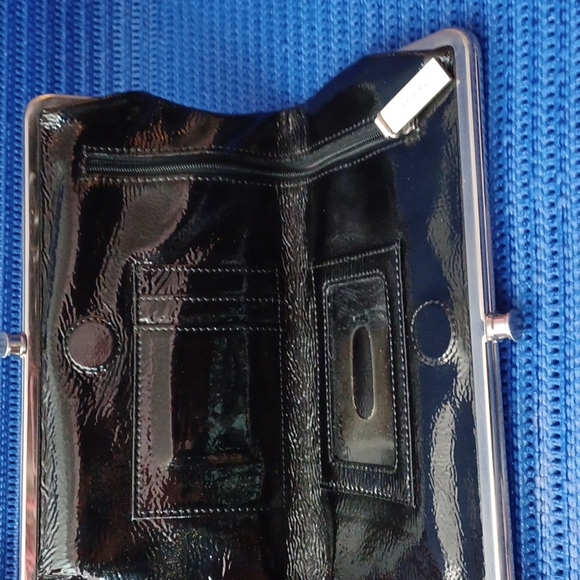 Hobo International - Picture 3 of 10